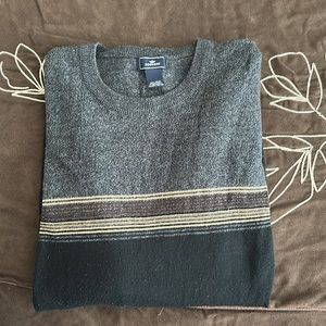 Dockers men’s sweater.